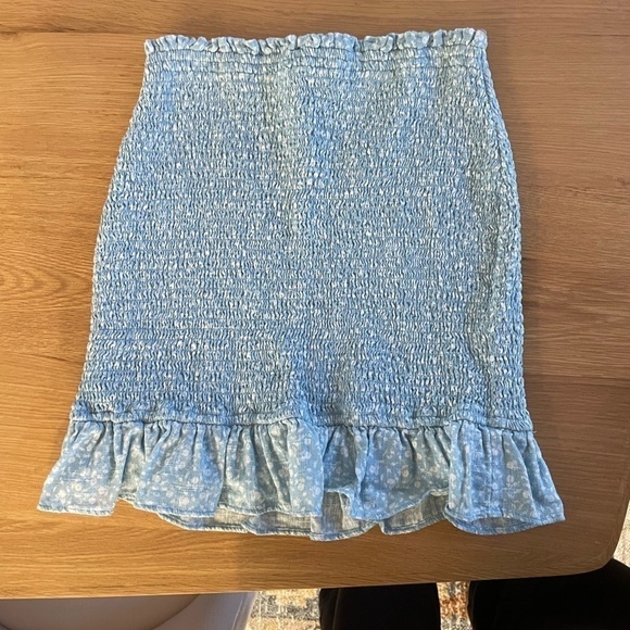 A&F Floral smocked skirt - Picture 3 of 4